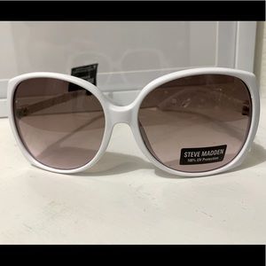 Steve Madden Atlanta Sunglasses